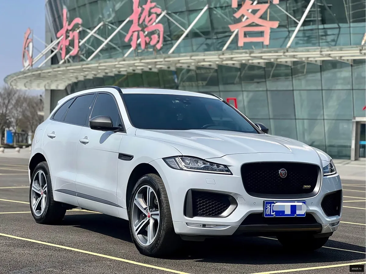 Jaguar F-Pace 3