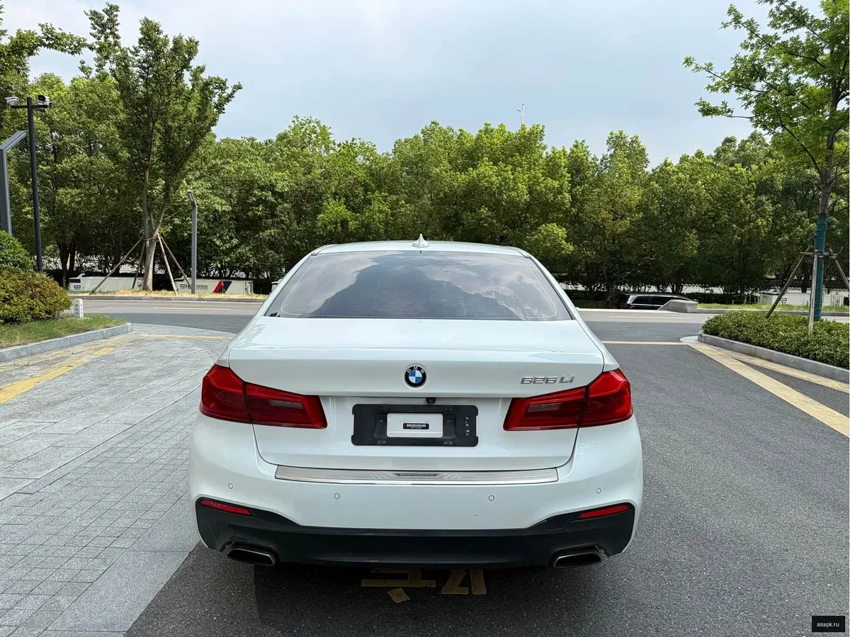 BMW 5-Series 6