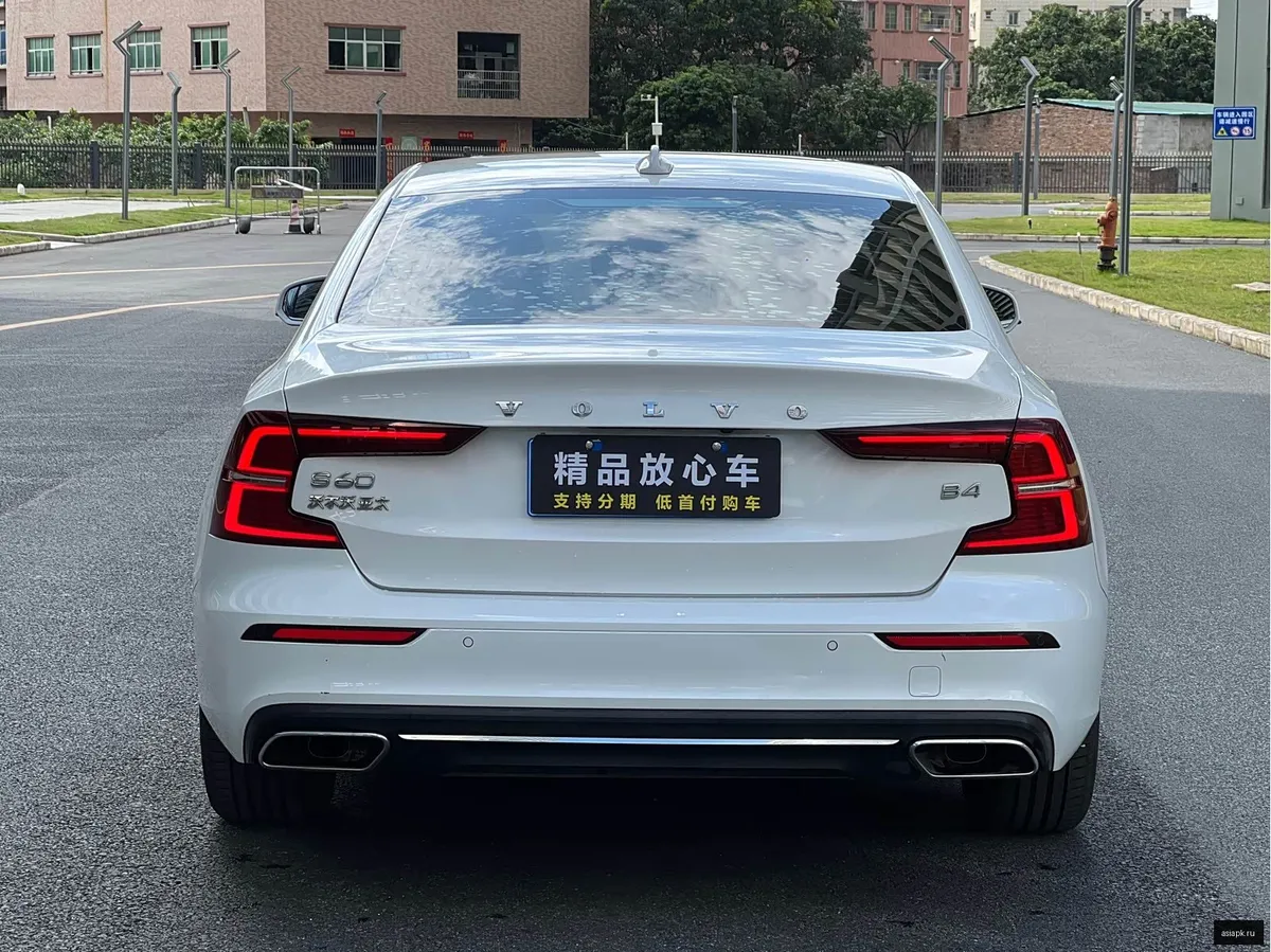 Volvo S60 5