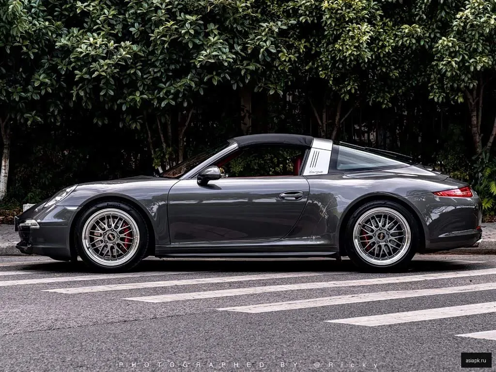 Porsche 911 4
