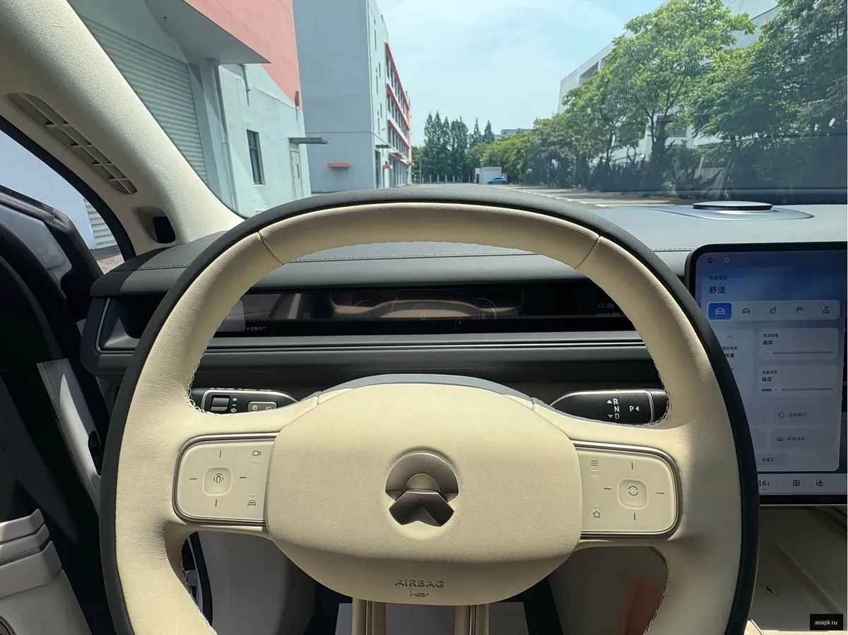 nio ES8 6