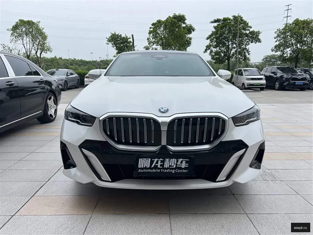 BMW 5-Series 2