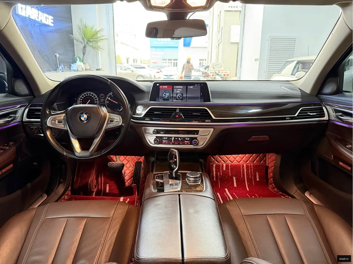 BMW 7-Series 6