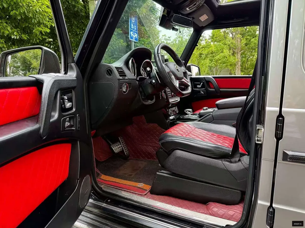 Mercedes-Benz G-Class 6