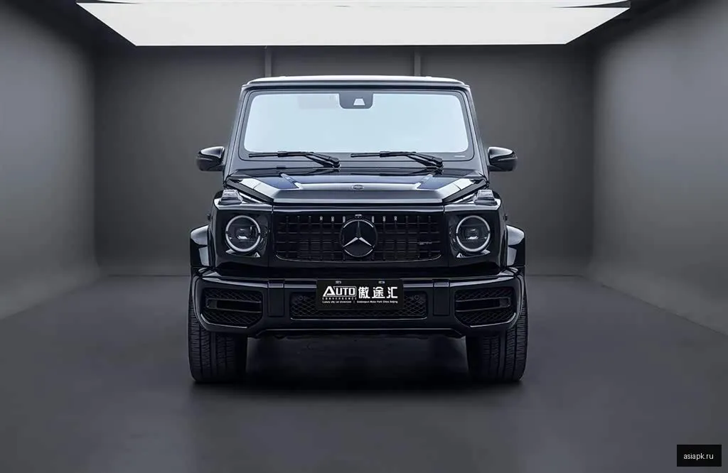 Mercedes-Benz G-Class 2