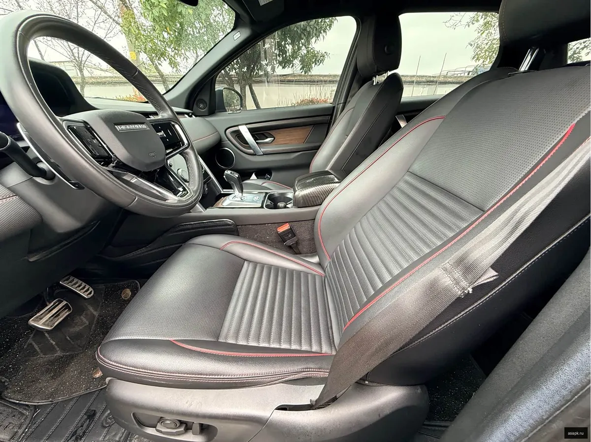 Land Rover Discovery Sport 4