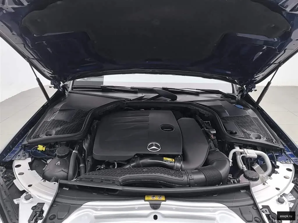 Mercedes-Benz C-Class 6