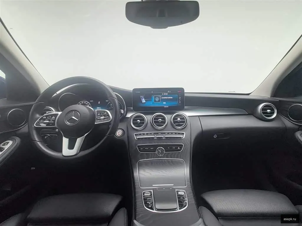 Mercedes-Benz C-Class 5
