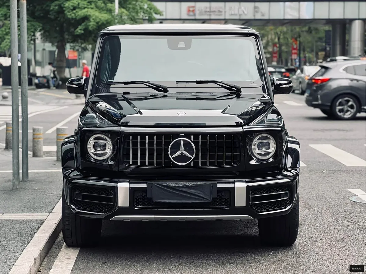 Mercedes-Benz G-Class 4