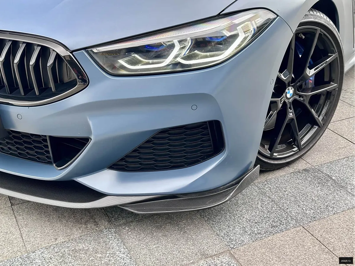BMW 8-Series 4