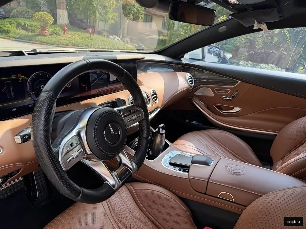 Mercedes-Benz S-Class 2