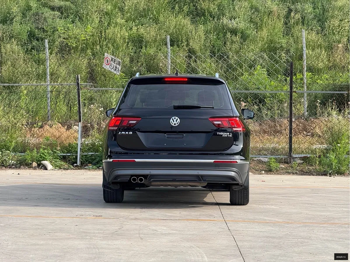 Volkswagen Tiguan L 3
