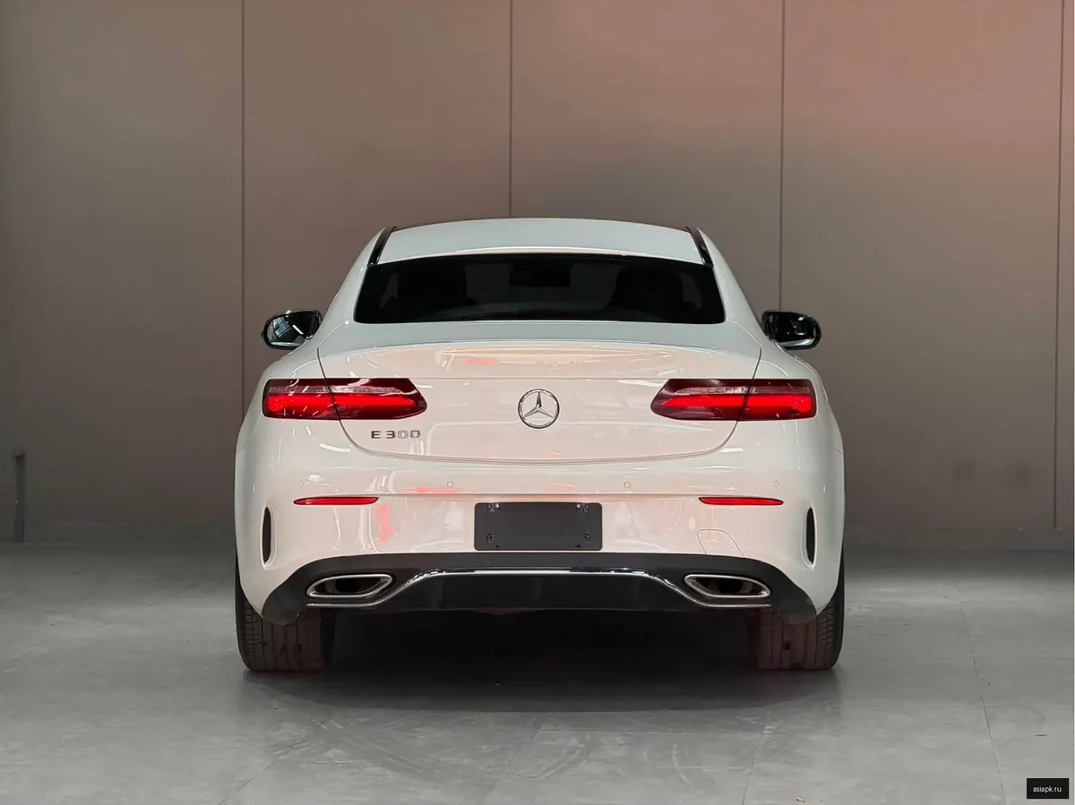 Mercedes-Benz E-Class 5