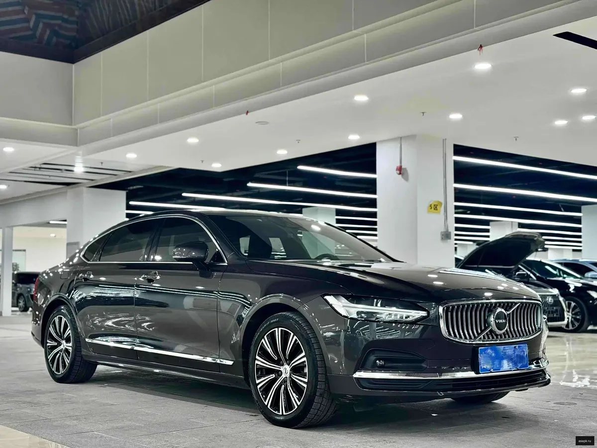 Volvo S90 3