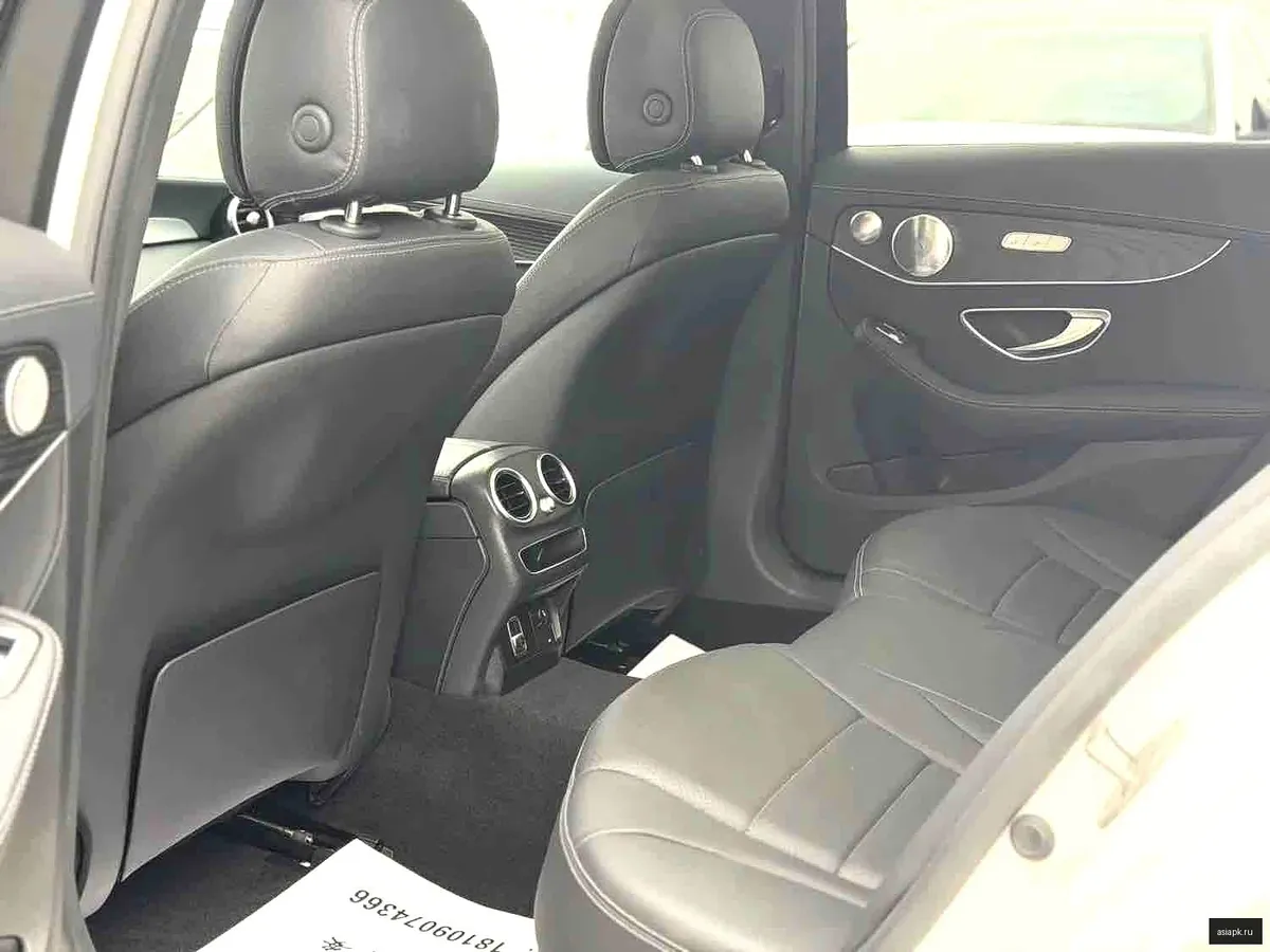 Mercedes-Benz C-Class 6