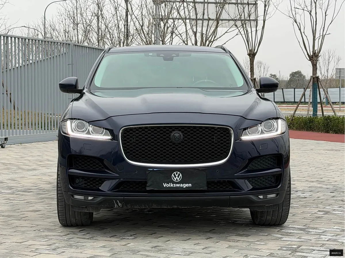 Jaguar F-Pace 2