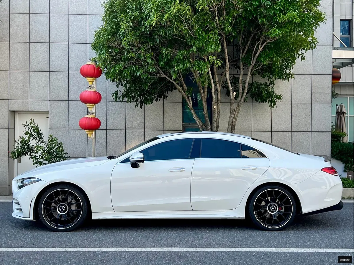 Mercedes-Benz CLS-Class 5