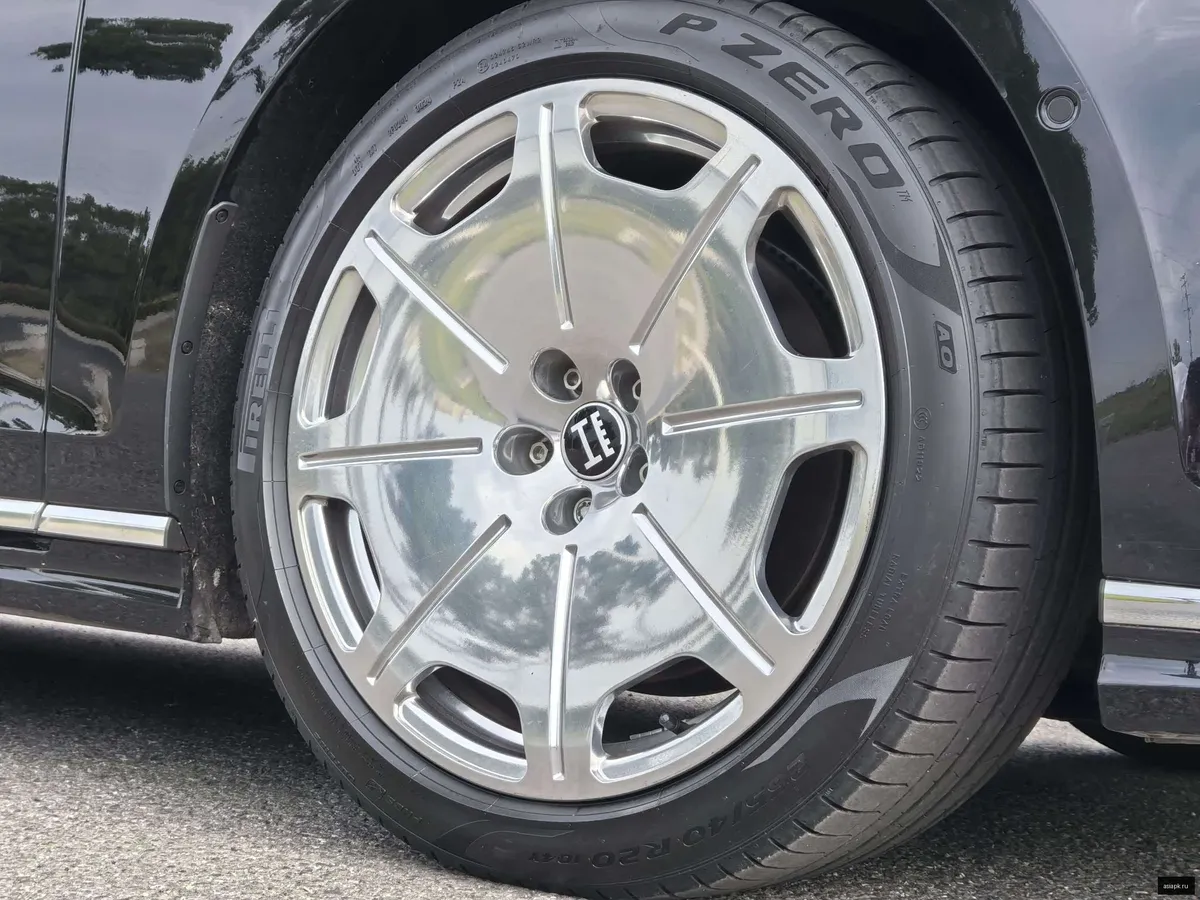 Audi A8 4