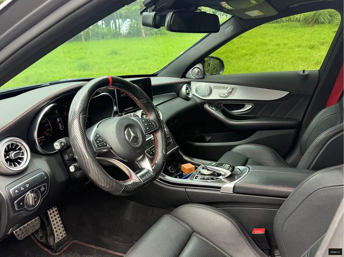 Mercedes-Benz C-Class 5