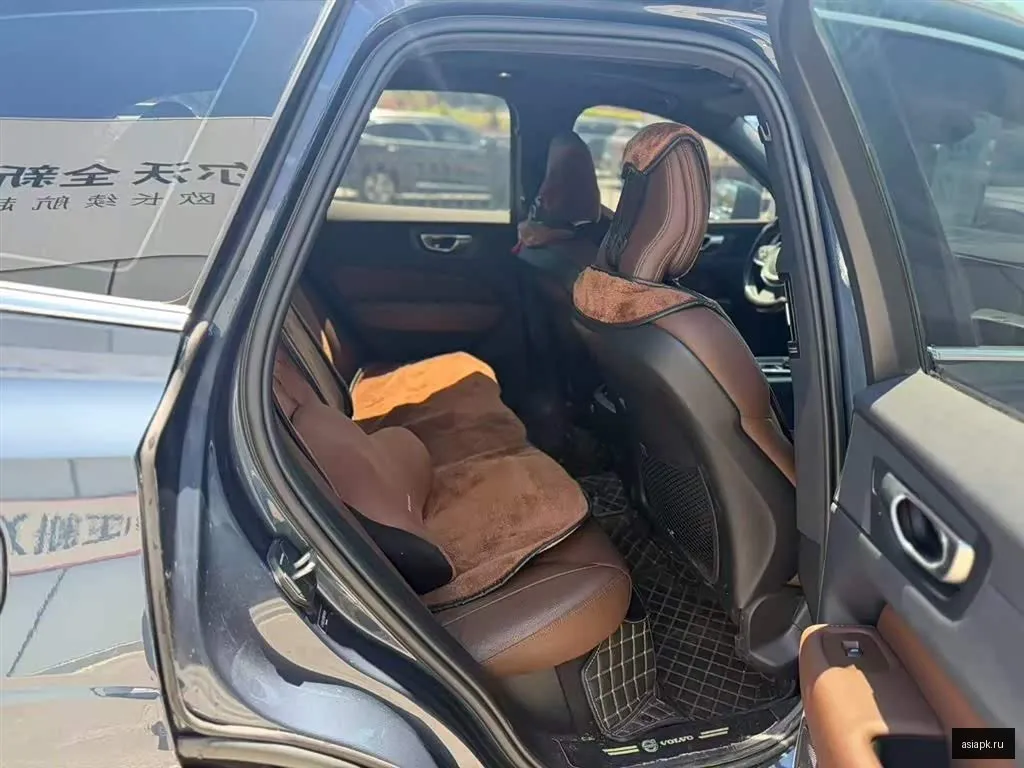 Volvo XC60 5