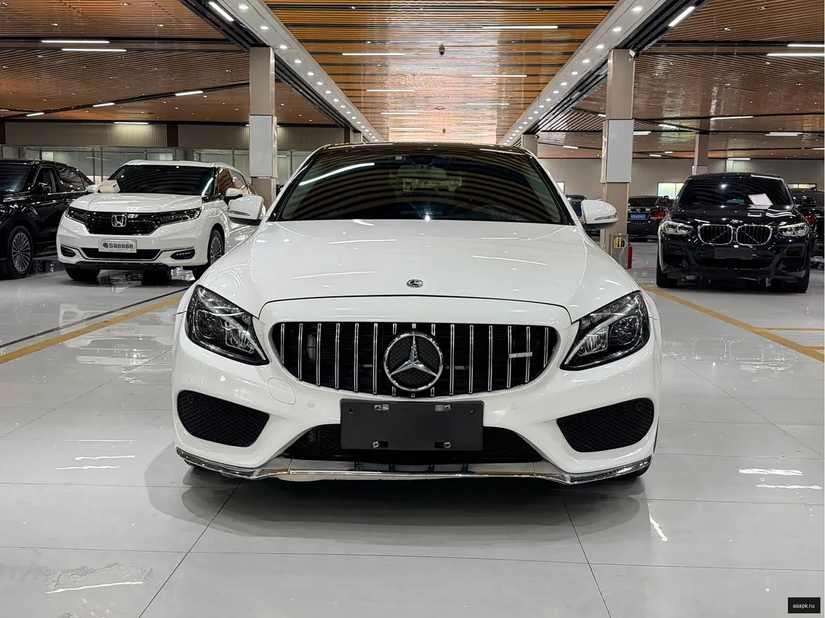 Mercedes-Benz C-Class 2