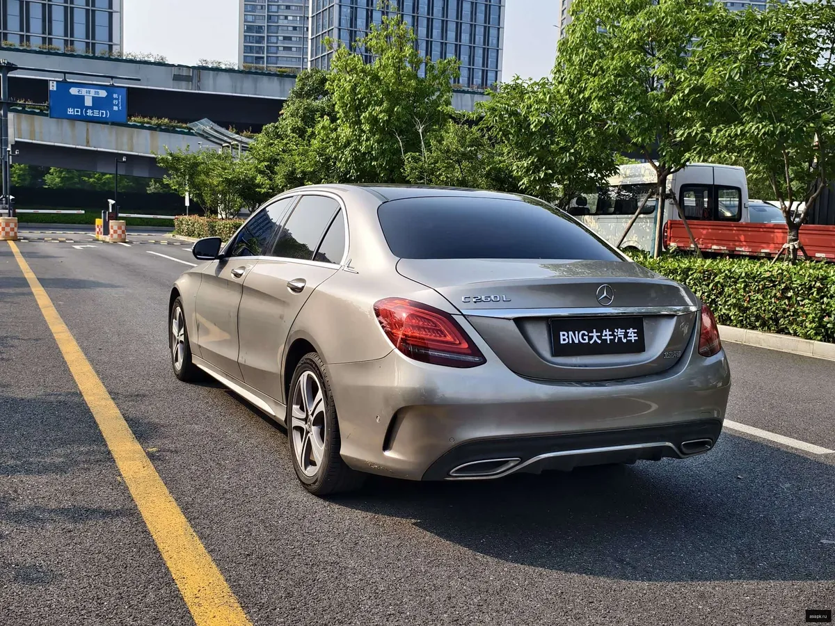 Mercedes-Benz C-Class 6