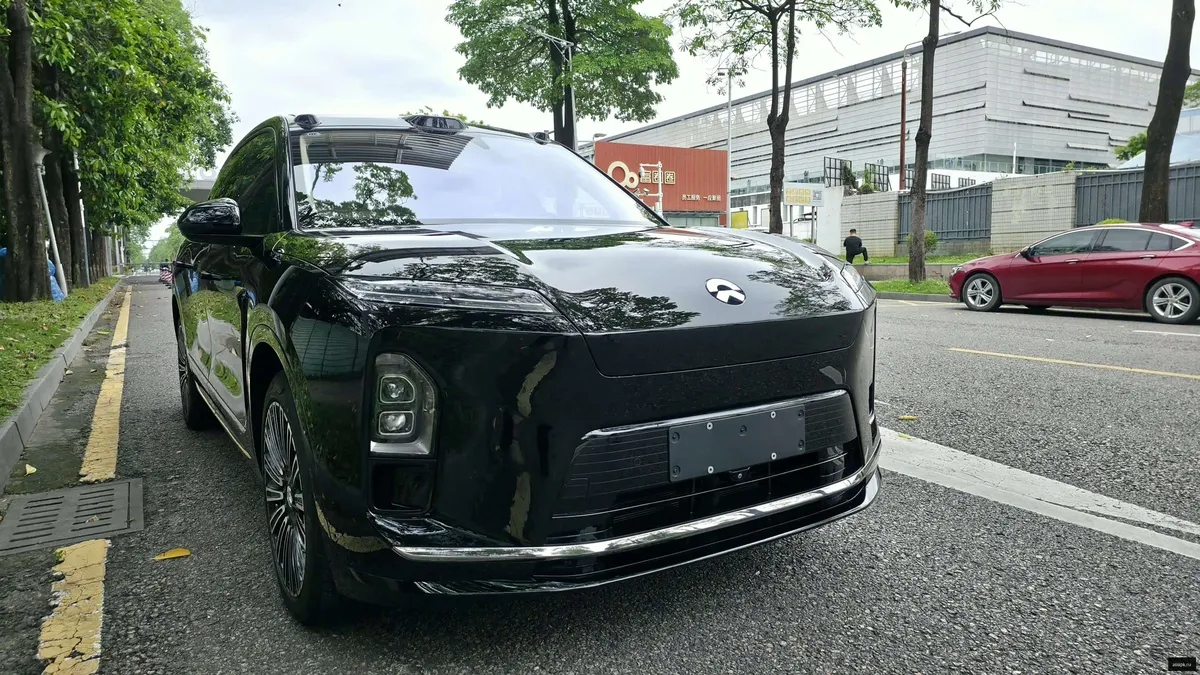 nio ES8