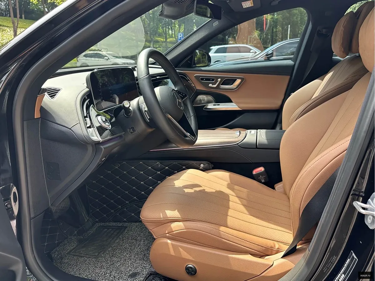 Mercedes-Benz E-Class 5
