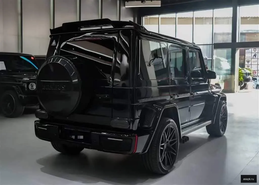 Mercedes-Benz G-Class 4