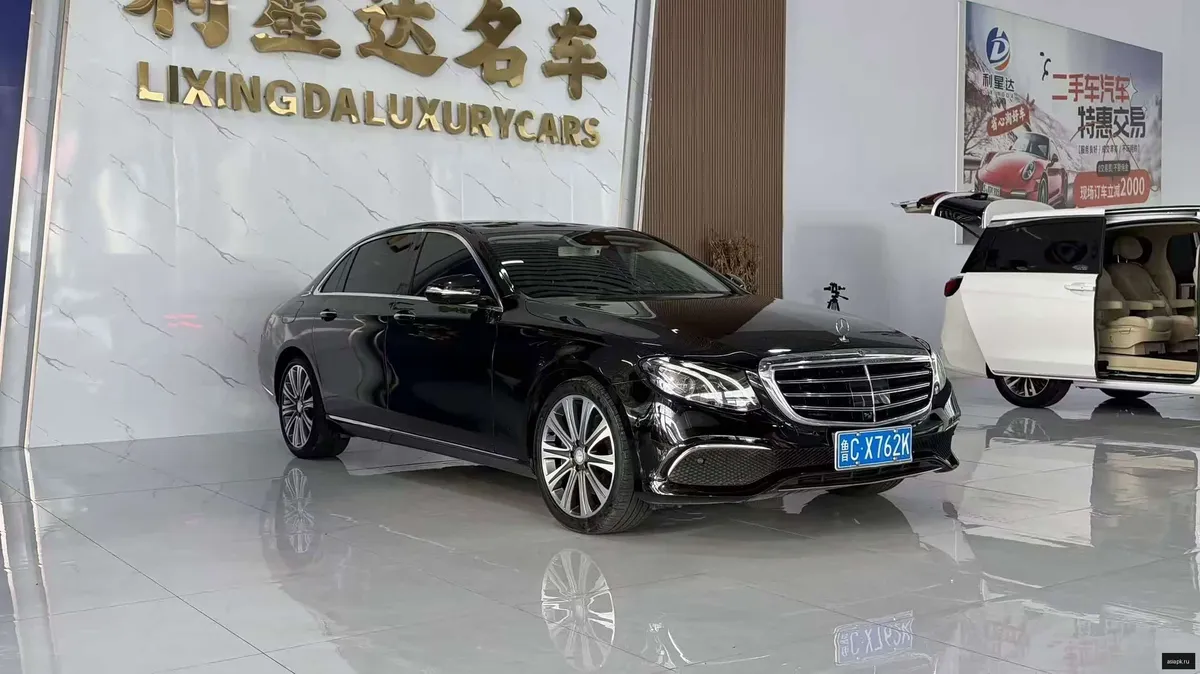 Mercedes-Benz E-Class 2