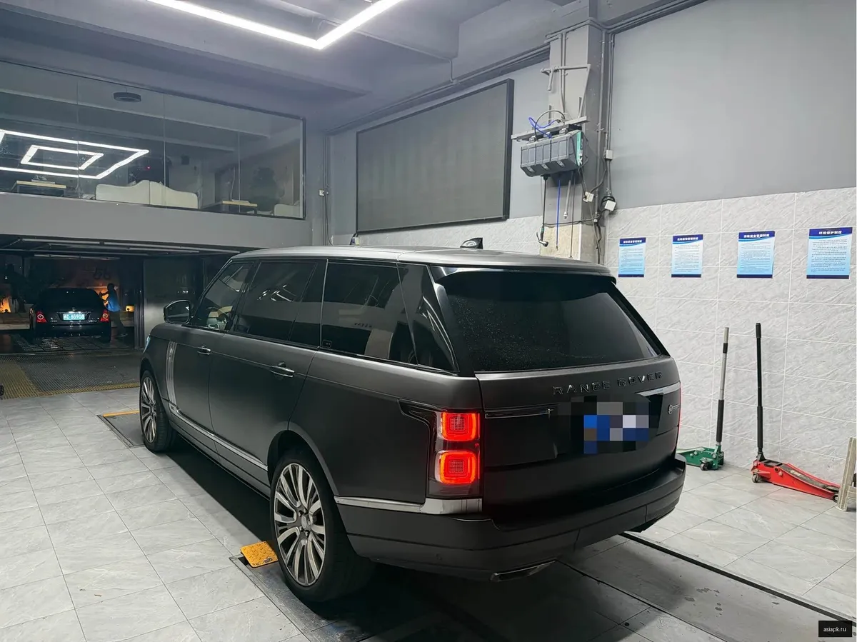 Land Rover Range Rover 6