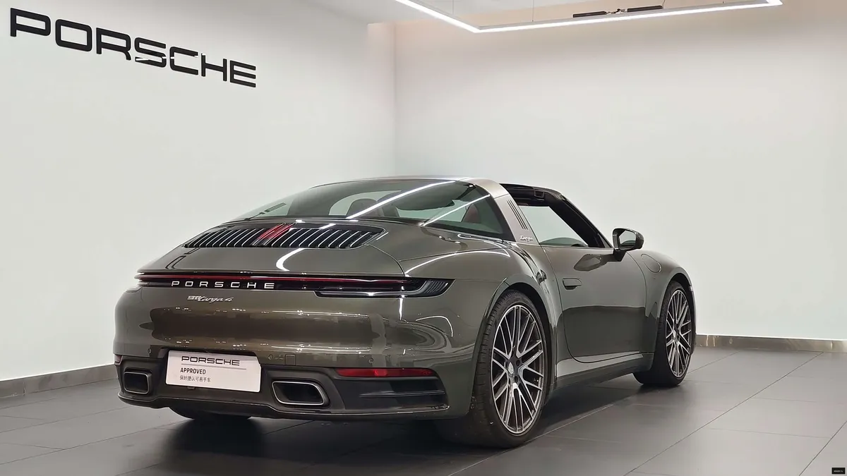 Porsche 911 4