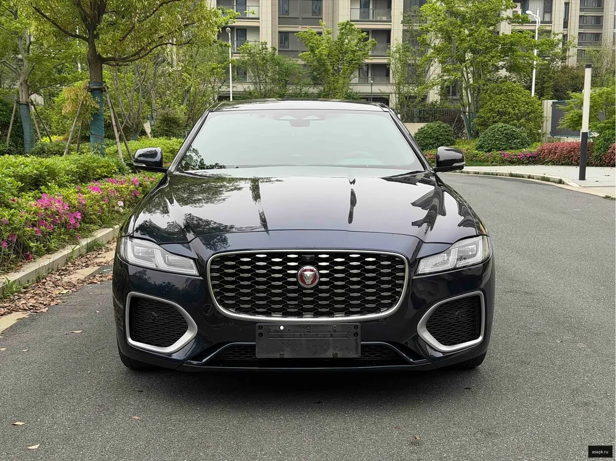 Jaguar XF 2