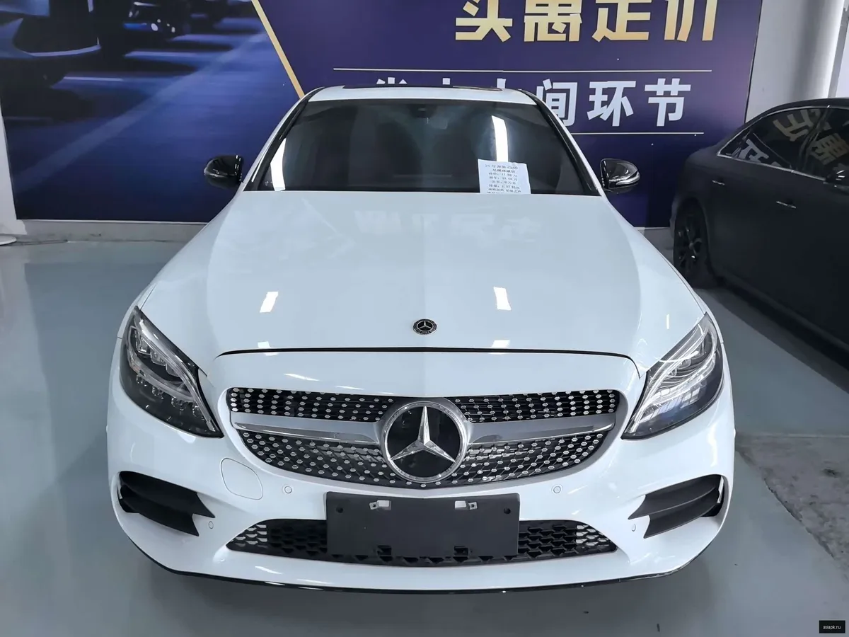 Mercedes-Benz C-Class 2