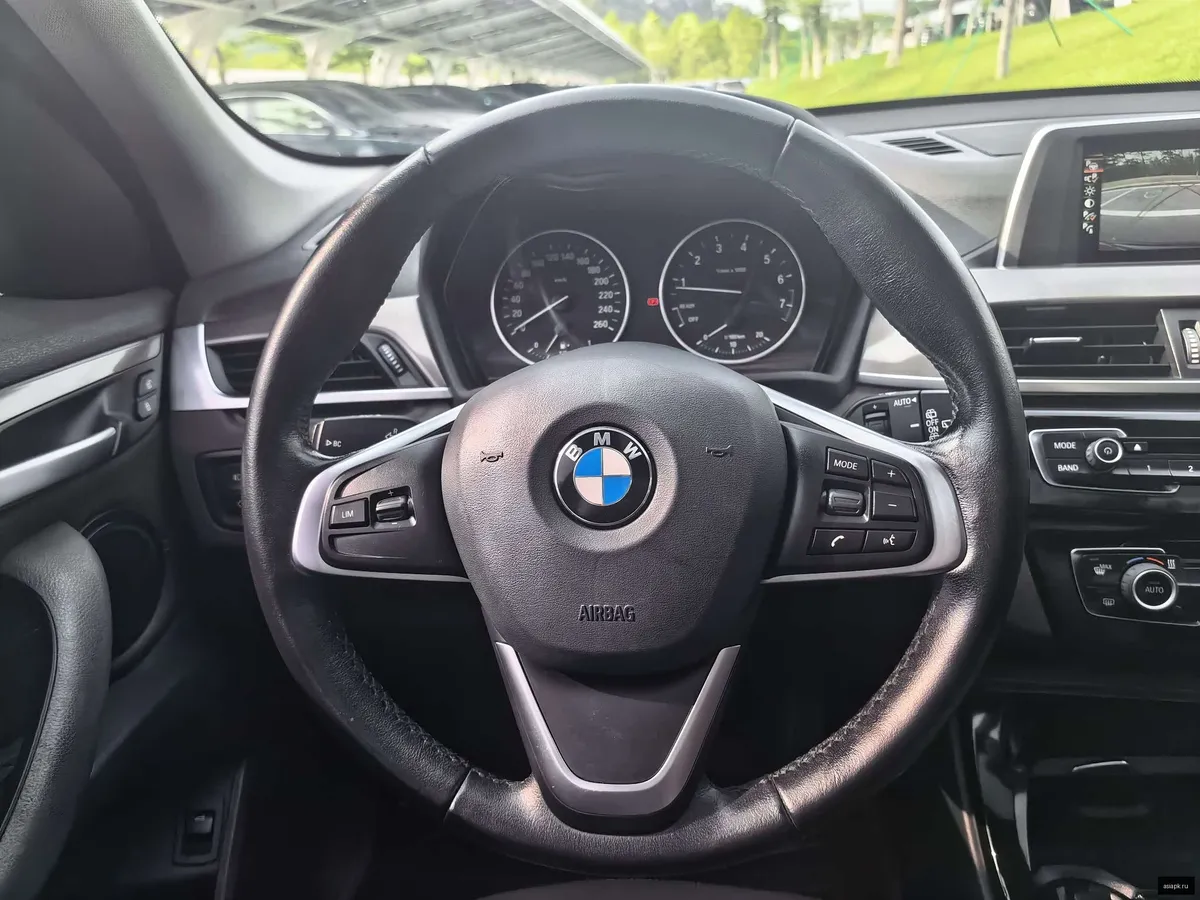 BMW X1 6