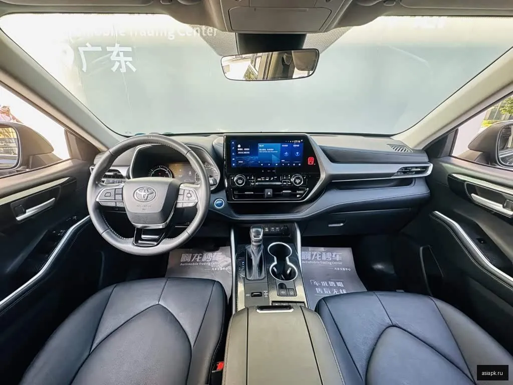 Toyota Highlander 6