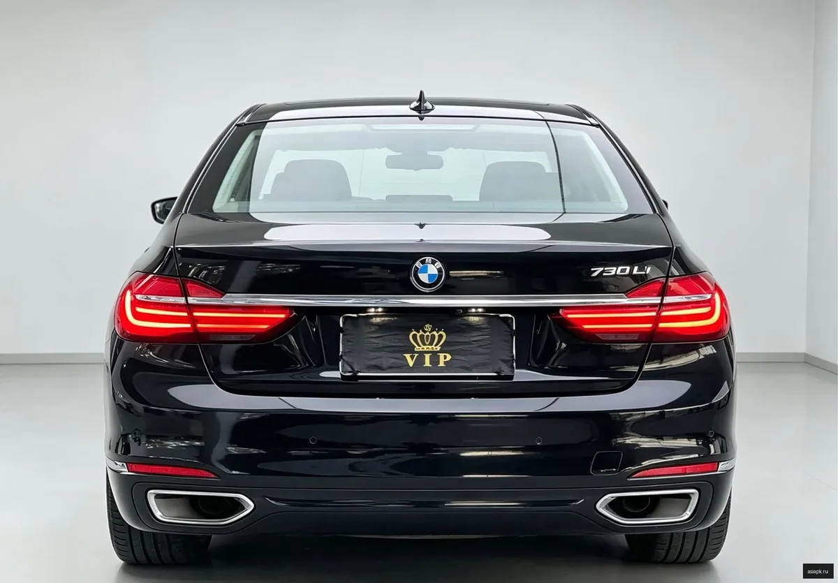 BMW 7-Series 4
