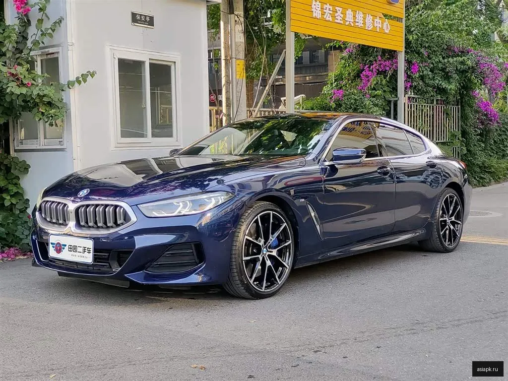 BMW 8-Series