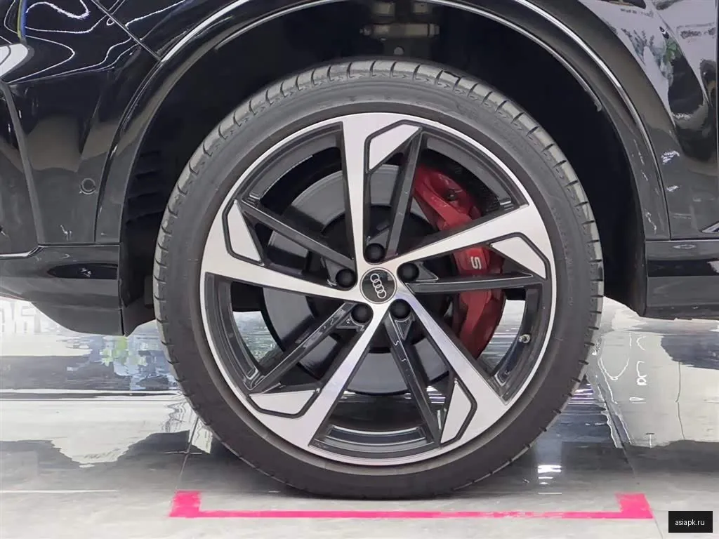 Audi SQ7 4