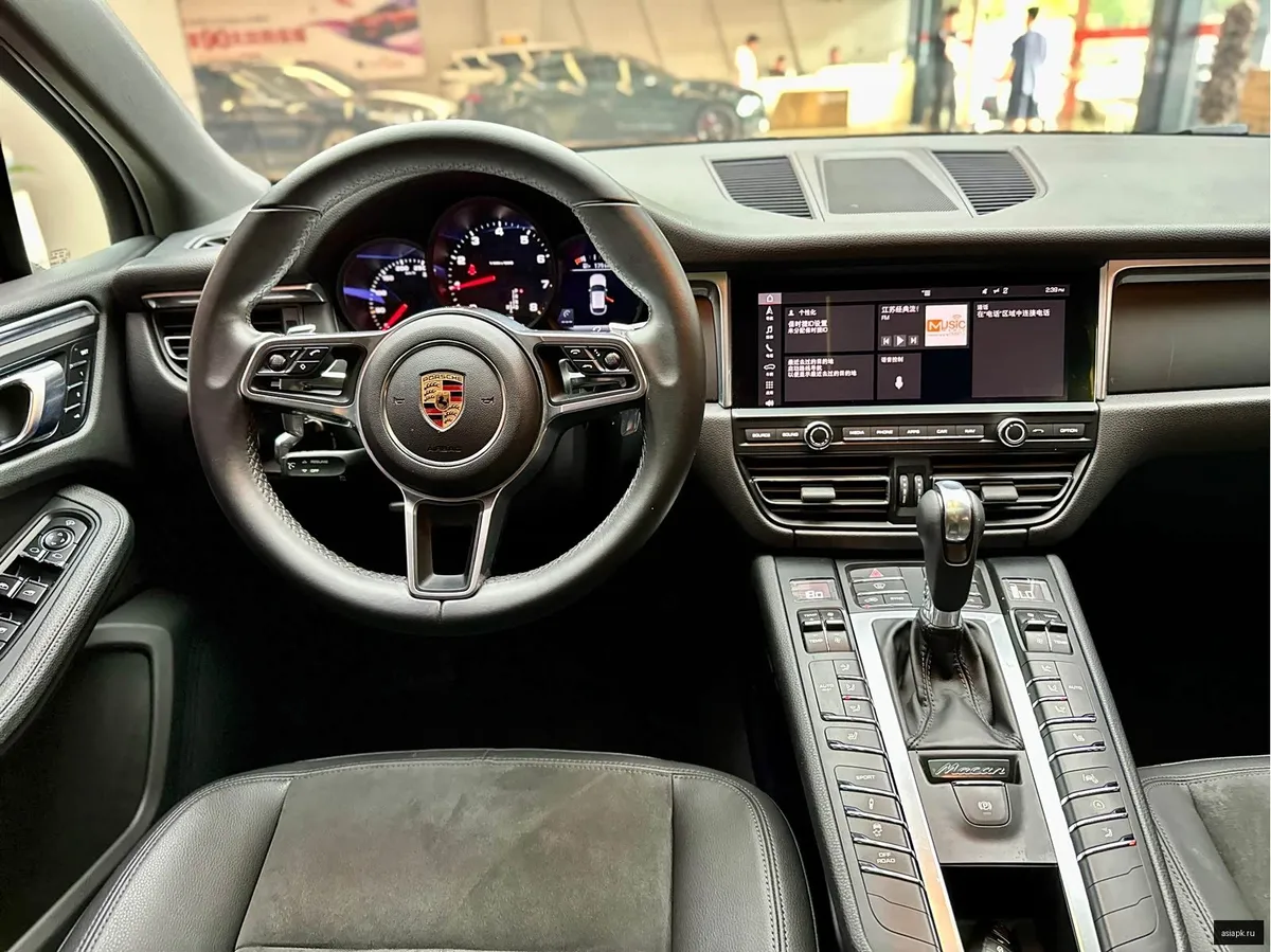 Porsche Macan 5