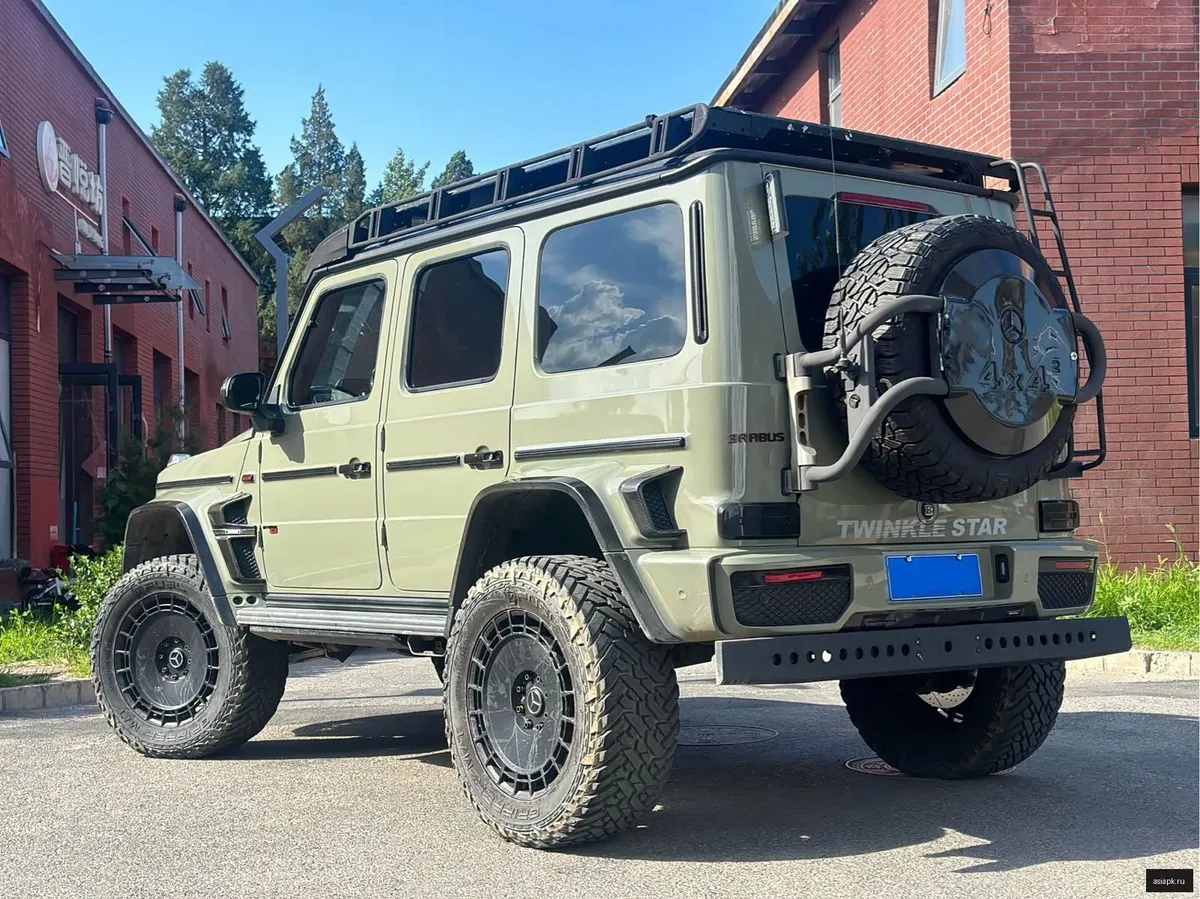 Mercedes-Benz G-Class 4
