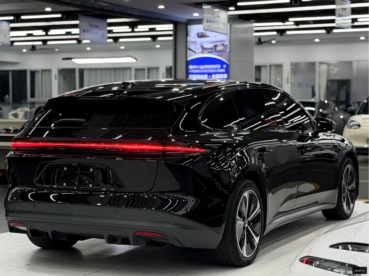 Nio ET5 6
