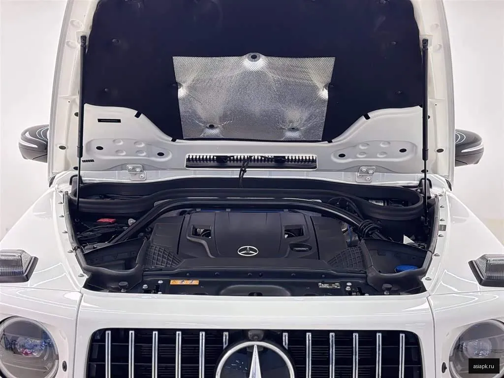 Mercedes-Benz G-Class 4