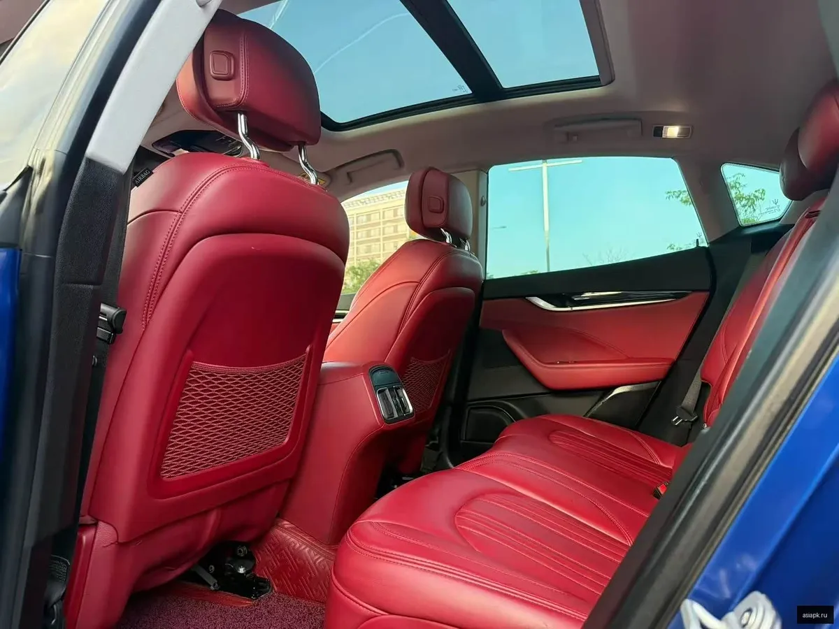 Maserati Levante 6