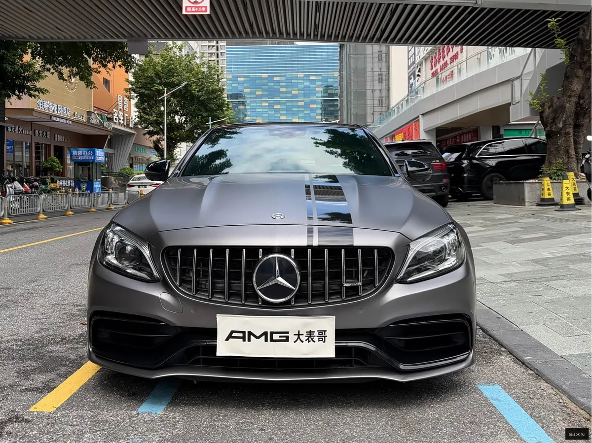Mercedes-Benz C-Class 2