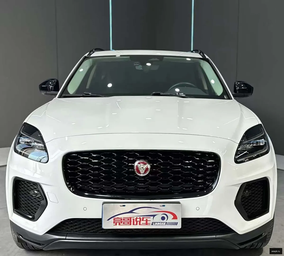 Jaguar E-Pace 2
