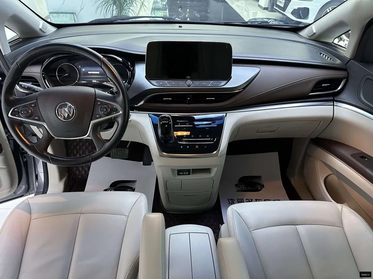 Buick GL8 6