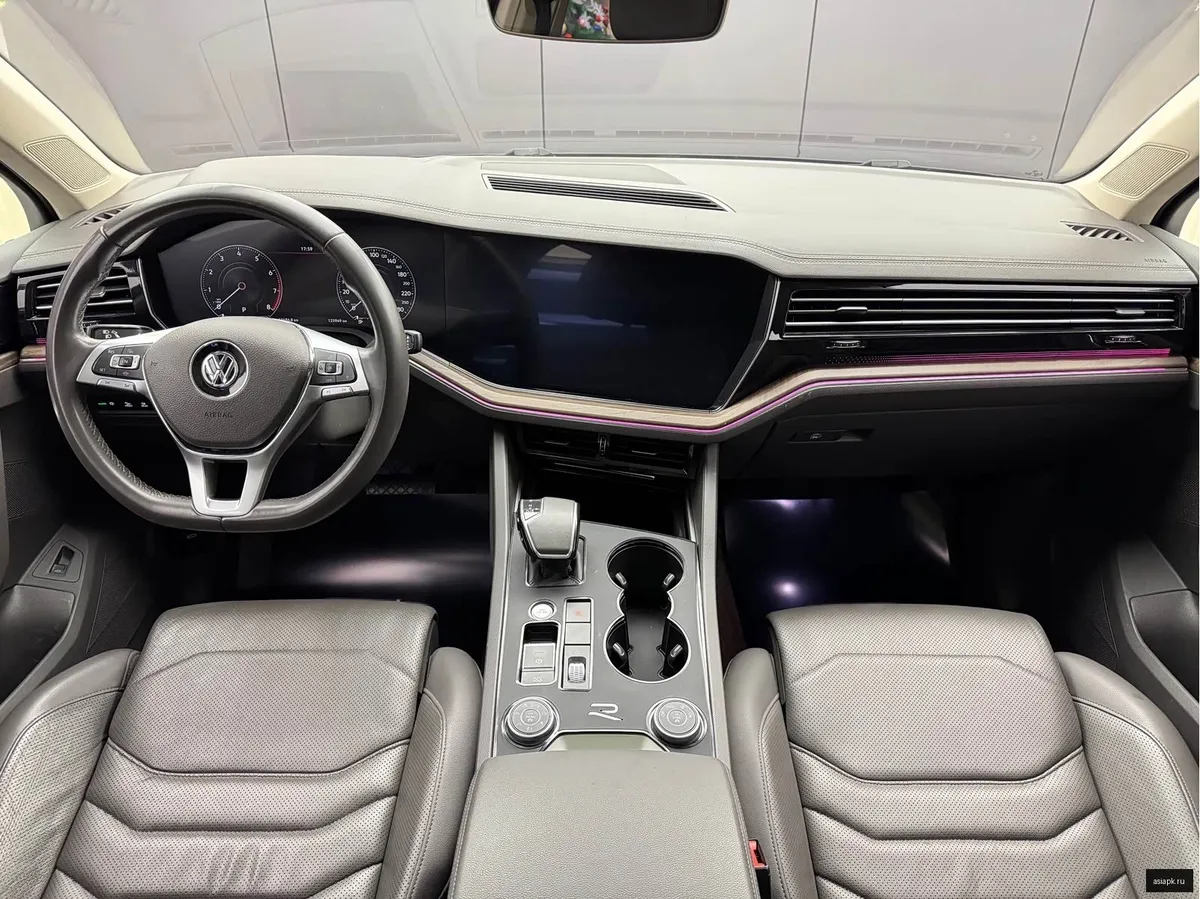Volkswagen Touareg 5