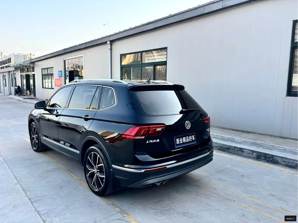 Volkswagen Tiguan L 5