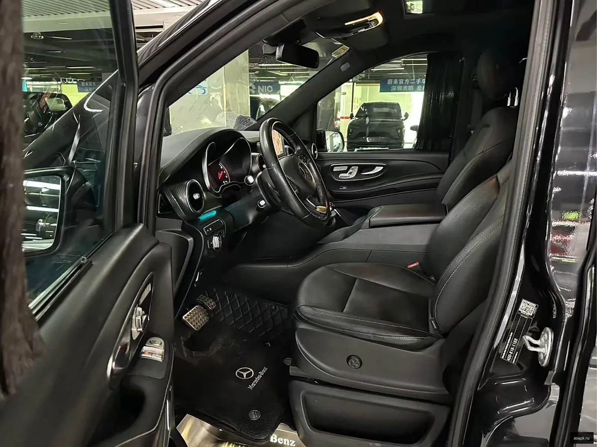 Mercedes-Benz V-Class 4